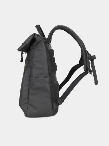 Black backpack on a light gray background with brand emmeton
