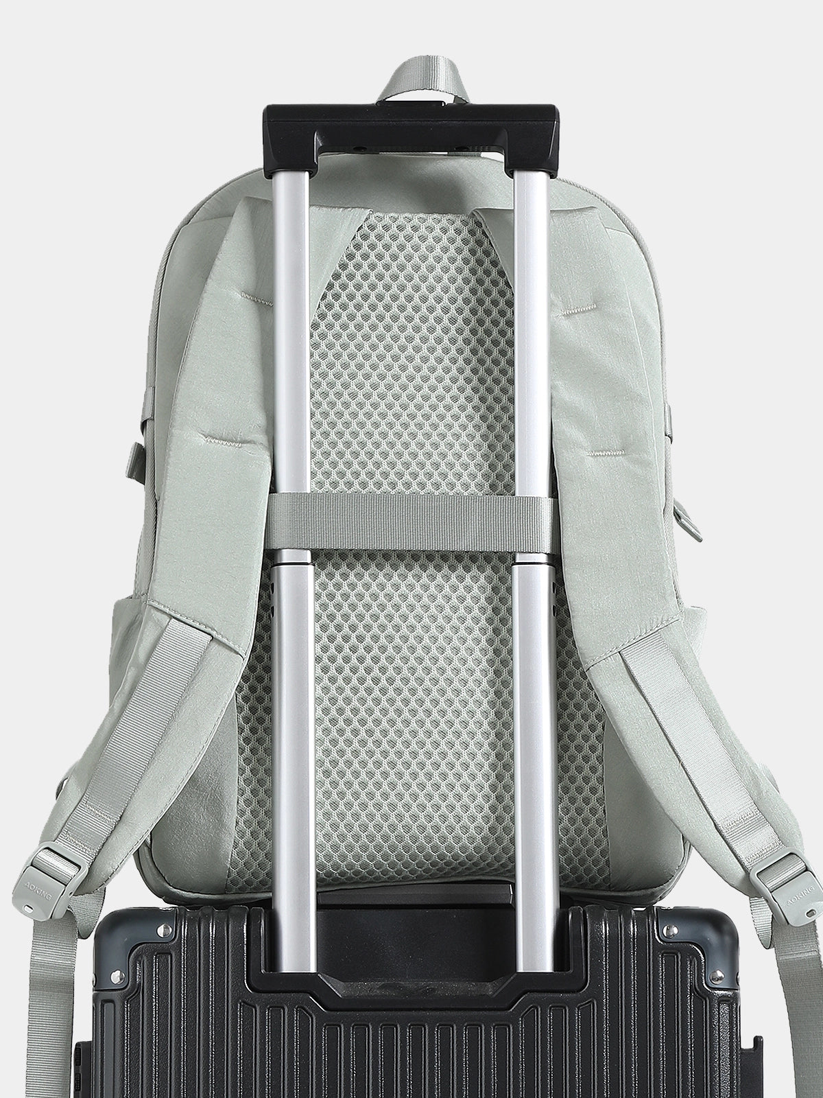 Rides on your suitcase