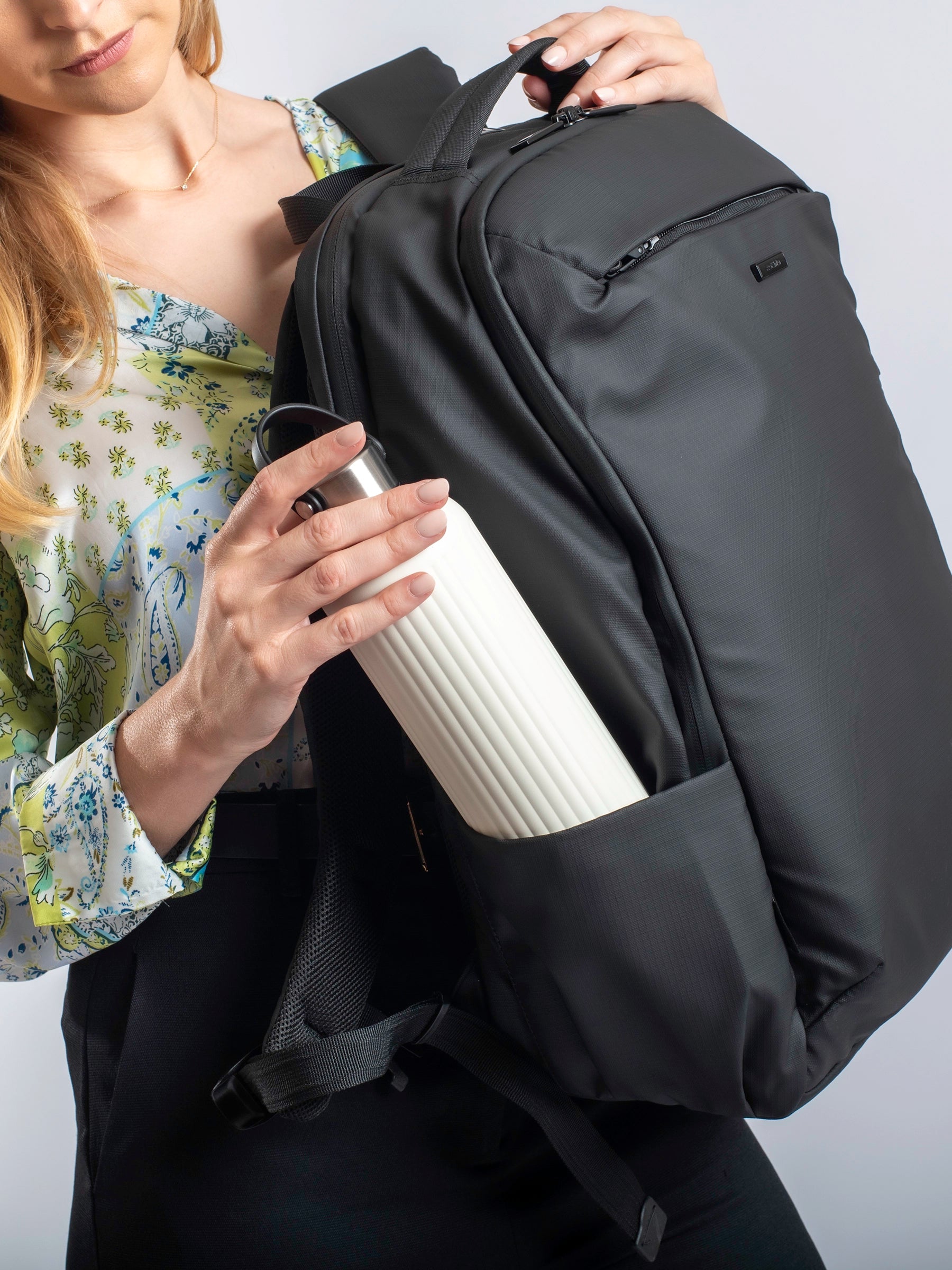 allintitle:smart antitheft backpacks for travel Anti-Theft Carry-On Travel Backpack 26L – RFID